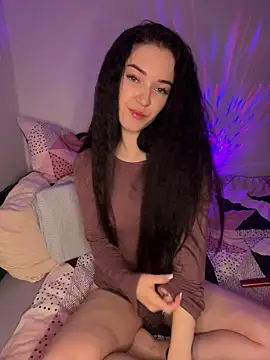 Snapshot of Veliora chatting on January 8, 2026, 5:59 pm Veliora online show from January 8, 2026, 5:59 pm