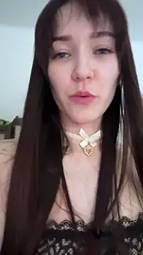 Snapshot of Veliora chatting on February 5, 2026, 10:42 am Veliora online show from February 5, 2026, 10:42 am