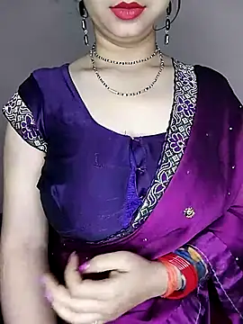 Snapshot of Oh_011 chatting on November 8, 2025, 1:28 am Oh 011 online show from November 8, 2025, 1:28 am