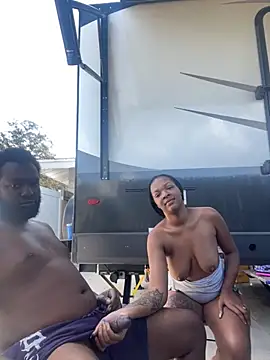 Snapshot of redd2wett chatting on November 24, 2025, 5:56 pm redd2wett online show from November 24, 2025, 5:56 pm