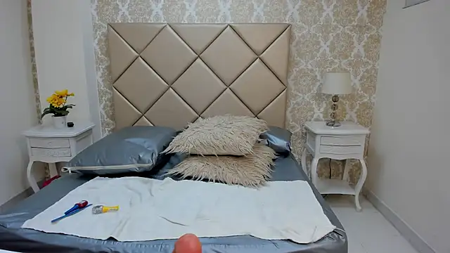 Snapshot of Natashanaughty chatting on February 8, 2026, 12:25 am Natashanaughty online show from February 8, 2026, 12:25 am