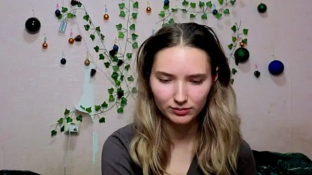 Snapshot of _kikiclark__ chatting on January 7, 2026, 9:06 pm kikiclark online show from January 7, 2026, 9:06 pm