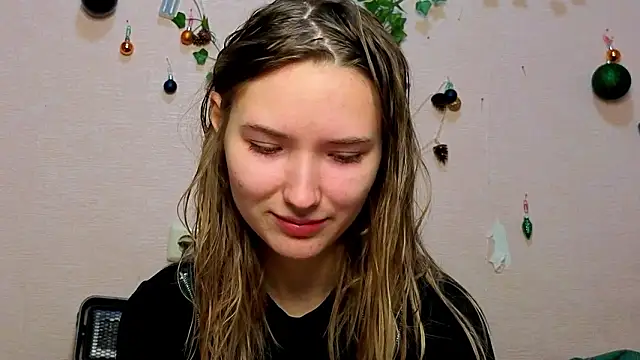 Snapshot of _kikiclark__ chatting on February 6, 2026, 8:56 pm kikiclark online show from February 6, 2026, 8:56 pm