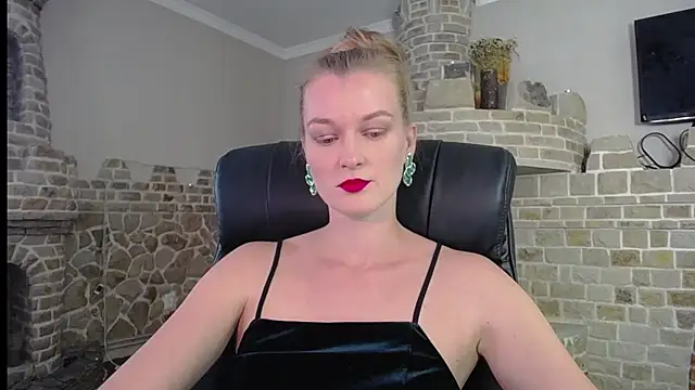 Snapshot of MysticVenus_ chatting on September 22, 2025, 11:01 am MysticVenus online show from September 22, 2025, 11:01 am