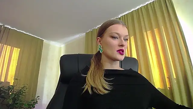 Snapshot of MysticVenus_ chatting on October 20, 2025, 1:44 pm MysticVenus online show from October 20, 2025, 1:44 pm