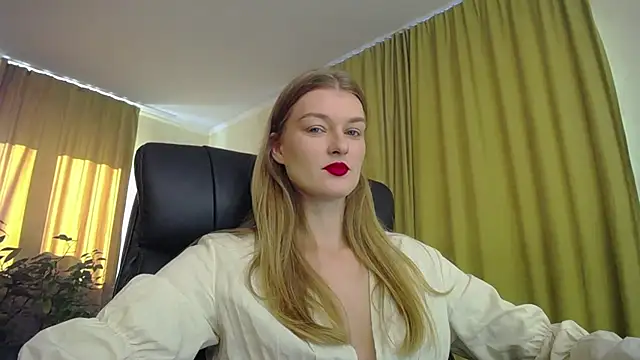 Snapshot of MysticVenus_ chatting on October 25, 2025, 10:34 am MysticVenus online show from October 25, 2025, 10:34 am