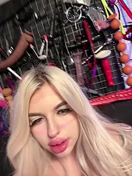 Steffi Snowbunny online show from February 7, 2026, 10:13 pm