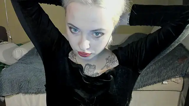 Snapshot of velunnight chatting on September 18, 2025, 4:42 pm velunnight online show from September 18, 2025, 4:42 pm