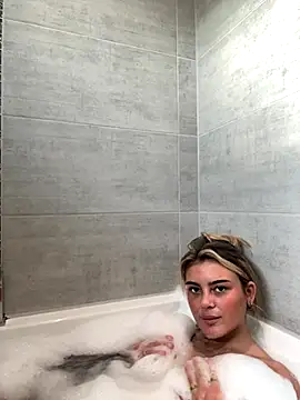 Snapshot of CassyBaby chatting on October 22, 2025, 2:50 pm CassyBaby online show from October 22, 2025, 2:50 pm