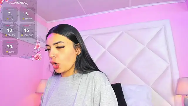 Snapshot of Miaa_Smithh__ chatting on February 19, 2026, 11:06 am Miaa Smithh online show from February 19, 2026, 11:06 am