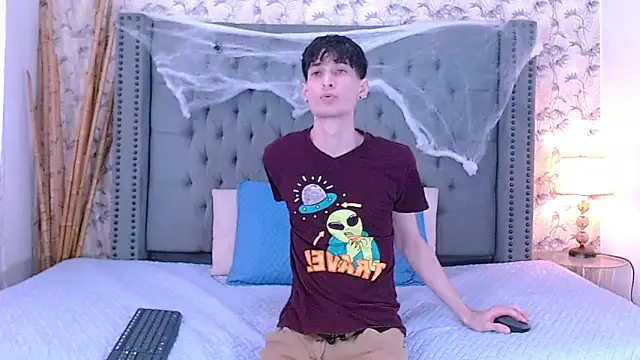 Luke Carter online show from October 13, 2025, 1:11 pm