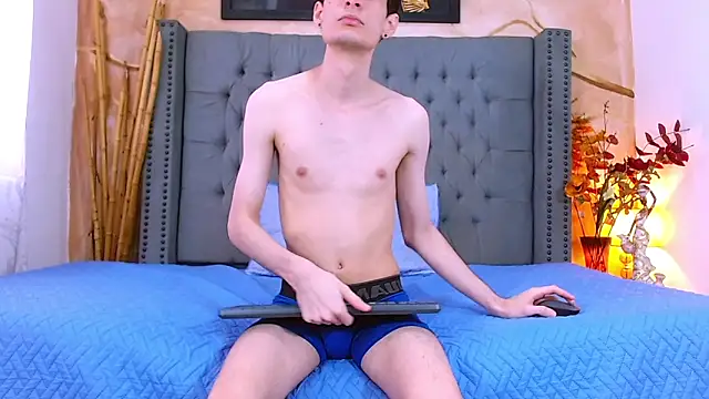 Snapshot of Luke_Carter chatting on December 20, 2025, 1:18 pm Luke Carter online show from December 20, 2025, 1:18 pm