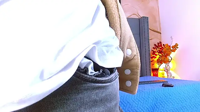 Snapshot of Luke_Carter chatting on February 17, 2026, 1:29 pm Luke Carter online show from February 17, 2026, 1:29 pm