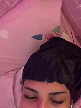 luluzinhax online show from February 5, 2026, 1:05 pm