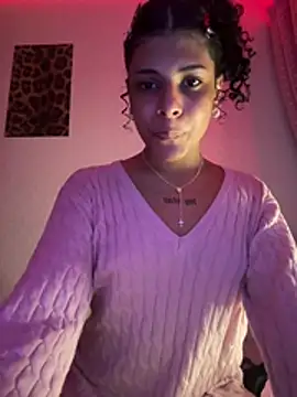 luluzinhax online show from July 4, 2026, 3:35 am