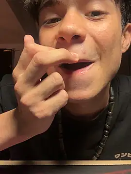 Snapshot of OopsAgain_ chatting on December 21, 2025, 12:29 am OopsAgain online show from December 21, 2025, 12:29 am