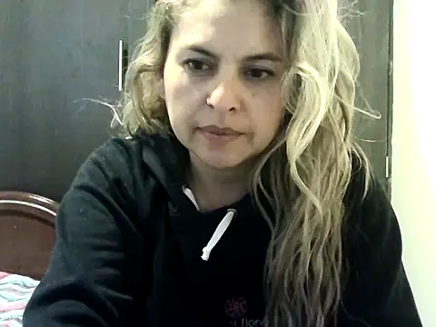 Snapshot of Valery__Rouse_ chatting on September 28, 2025, 9:42 pm Valery Rouse online show from September 28, 2025, 9:42 pm