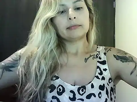 Snapshot of Valery__Rouse_ chatting on December 5, 2025, 8:05 pm Valery Rouse online show from December 5, 2025, 8:05 pm