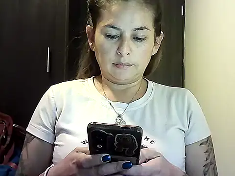 Snapshot of Valery__Rouse_ chatting on February 11, 2026, 10:15 pm Valery Rouse online show from February 11, 2026, 10:15 pm