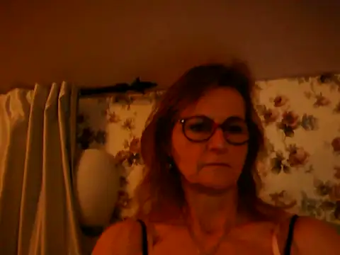 Snapshot of Valinella chatting on February 7, 2026, 8:45 pm Valinella online show from February 7, 2026, 8:45 pm