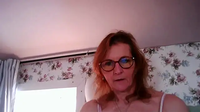 Snapshot of Valinella chatting on February 9, 2026, 12:31 pm Valinella online show from February 9, 2026, 12:31 pm