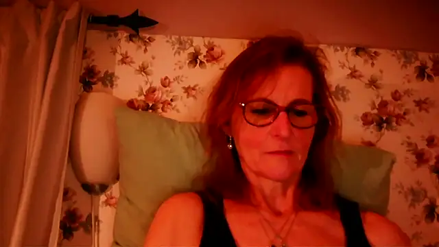Snapshot of Valinella chatting on February 11, 2026, 8:14 pm Valinella online show from February 11, 2026, 8:14 pm