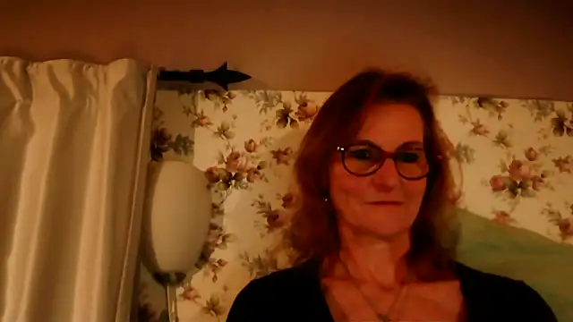 Snapshot of Valinella chatting on February 14, 2026, 8:16 pm Valinella online show from February 14, 2026, 8:16 pm