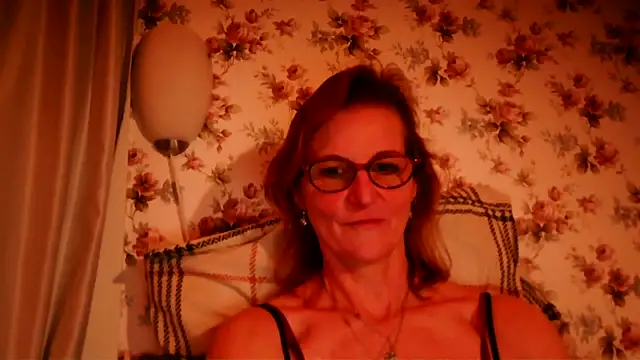 Snapshot of Valinella chatting on February 22, 2026, 7:12 pm Valinella online show from February 22, 2026, 7:12 pm