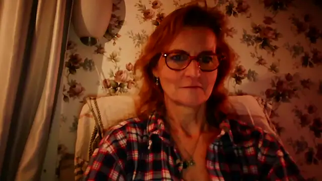 Snapshot of Valinella chatting on February 24, 2026, 8:29 pm Valinella online show from February 24, 2026, 8:29 pm