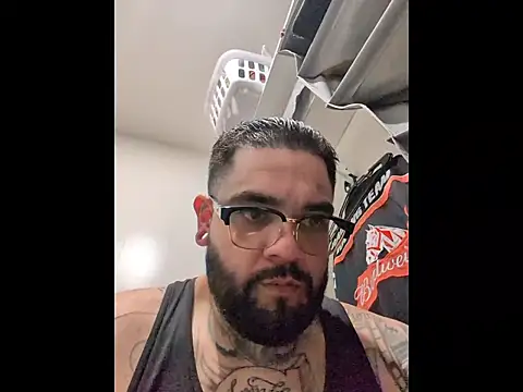 Snapshot of NASTY_XL chatting on October 21, 2025, 6:19 pm NASTY XL online show from October 21, 2025, 6:19 pm