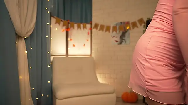 Snapshot of Ruminelle chatting on December 19, 2025, 12:23 pm Ruminelle online show from December 19, 2025, 12:23 pm