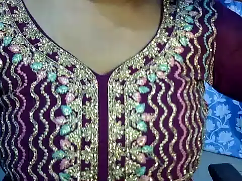 Sexy vipasha online show from November 7, 2025, 7:25 pm