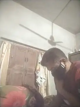 Snapshot of Manjit009 chatting on November 28, 2025, 5:48 pm Manjit009 online show from November 28, 2025, 5:48 pm