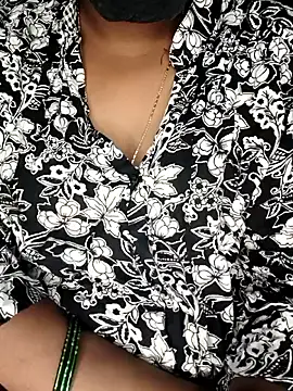 Snapshot of SindhuHappy chatting on October 17, 2025, 3:47 pm SindhuHappy online show from October 17, 2025, 3:47 pm