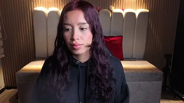  Mia Evans 1 online show from May 14, 2026, 1:18 pm