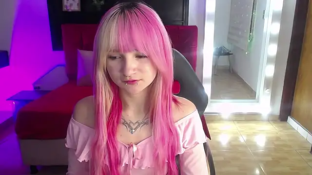  Charlotte Collins  online show from May 30, 2026, 3:20 pm