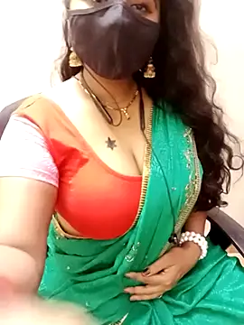 Snapshot of tamil_Vennila chatting on January 7, 2026, 8:11 pm tamil Vennila online show from January 7, 2026, 8:11 pm