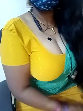 Snapshot of tamil_Vennila chatting on January 12, 2026, 9:14 am tamil Vennila online show from January 12, 2026, 9:14 am