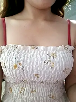 mymy06 online show from April 16, 2026, 10:23 pm