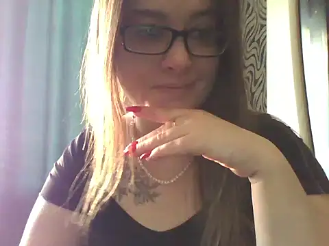 Snapshot of karina160000 chatting on December 21, 2025, 6:09 am karina160000 online show from December 21, 2025, 6:09 am