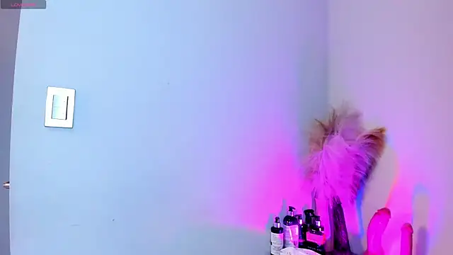 Mia Valentine  online show from December 15, 2025, 8:24 pm