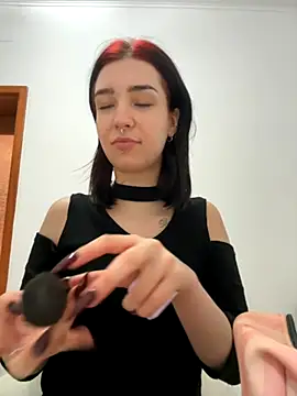 Snapshot of VampyScarlet chatting on October 7, 2025, 3:58 am VampyScarlet online show from October 7, 2025, 3:58 am