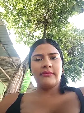 Snapshot of daringxxxhot chatting on September 10, 2025, 1:11 pm daringxxxhot online show from September 10, 2025, 1:11 pm