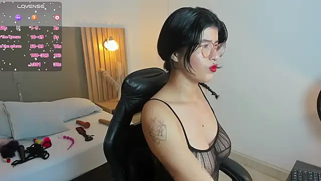 Snapshot of caroline_00403_ chatting on October 1, 2025, 7:09 pm caroline 00403 online show from October 1, 2025, 7:09 pm