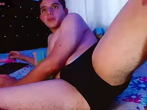 Snapshot of NoahAyala chatting on December 5, 2025, 8:27 pm NoahAyala online show from December 5, 2025, 8:27 pm