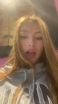 Snapshot of PrettyAshley_ chatting on October 26, 2025, 8:53 am PrettyAshley online show from October 26, 2025, 8:53 am