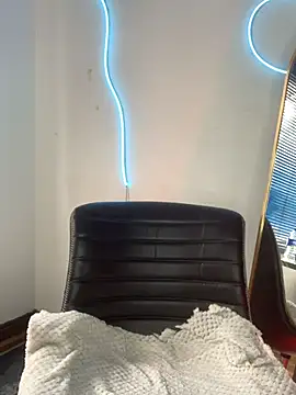 Snapshot of PrettyAshley_ chatting on November 16, 2025, 7:41 pm PrettyAshley online show from November 16, 2025, 7:41 pm