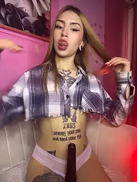 Snapshot of PrettyAshley_ chatting on December 2, 2025, 9:54 pm PrettyAshley online show from December 2, 2025, 9:54 pm