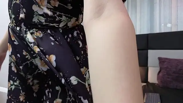 Snapshot of AlessandraLB chatting on February 22, 2026, 8:18 pm AlessandraLB online show from February 22, 2026, 8:18 pm