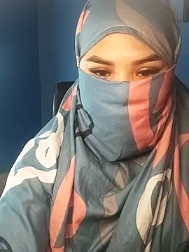 Nayla-Mouna online show from October 30, 2025, 5:46 pm